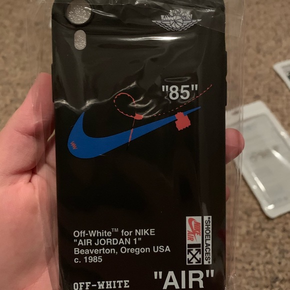 iphone 8 & XR cases - Picture 1 of 3